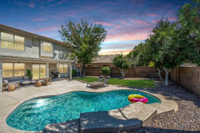 Dos Palmas - Gilbert Poolside Retreat